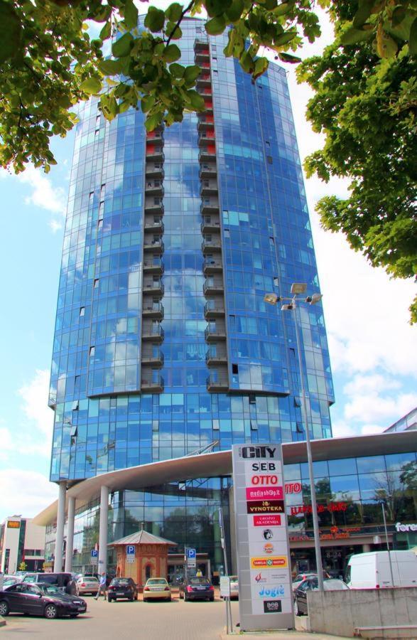 Helios Luxury Apartment In Vilnius Skyscraper Exterior foto